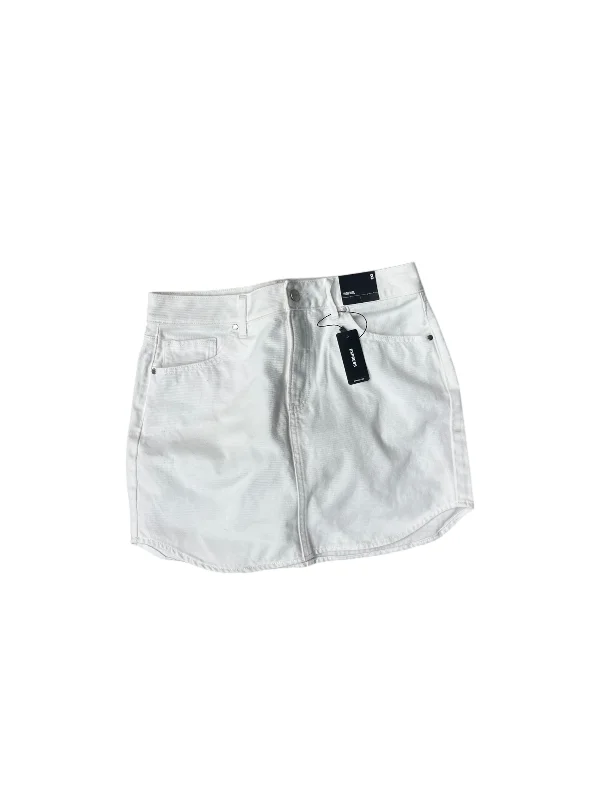 Skirt Mini & Short By Express In White, Size: 8